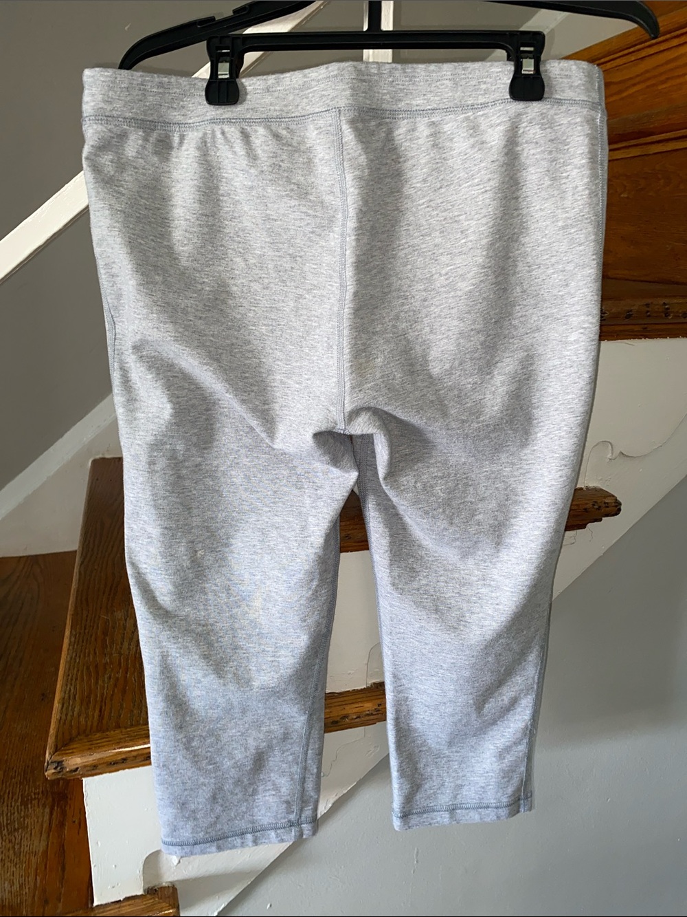 Under Armour Light Gray Capri Athletic Leggings - Picture 4 of 5